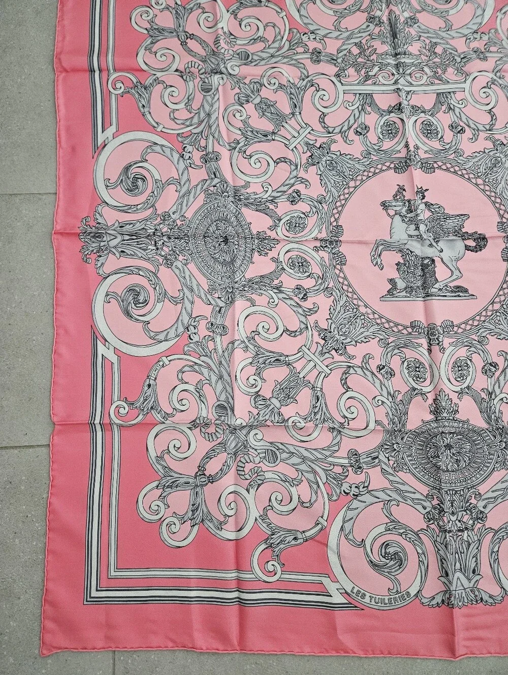 Hermes silk scarf pink / gray 